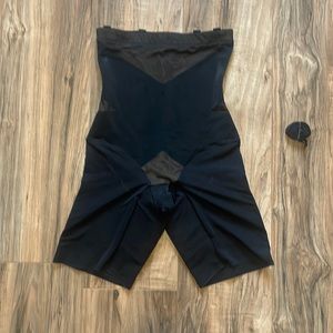 Honey love Sculpt wear size small.